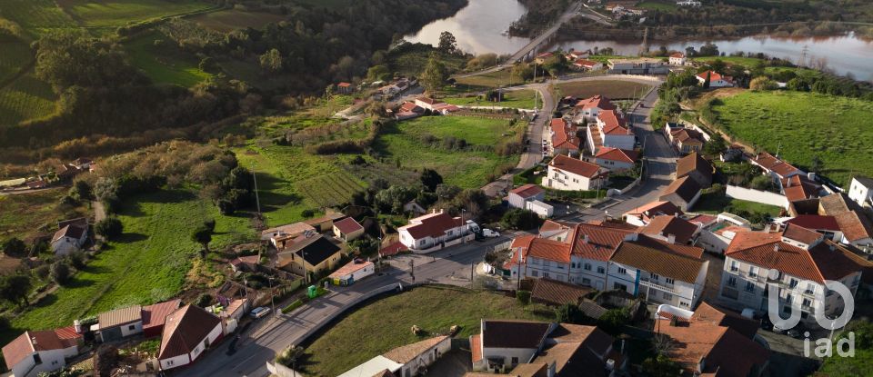 House T4 in A dos Negros of 339 m²