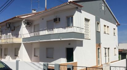 Appartement T2 à Caia, São Pedro e Alcáçova de 104 m²