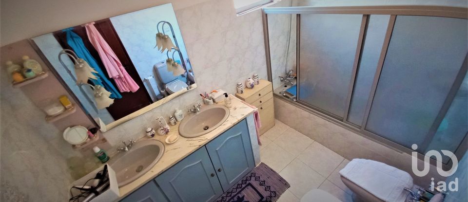 Maison T2 à Santa Bárbara de Nexe de 100 m²