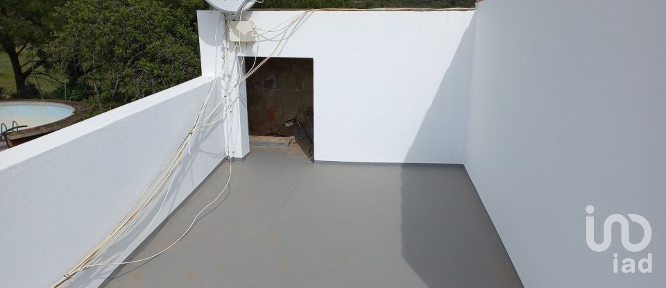 Maison T2 à Santa Bárbara de Nexe de 100 m²