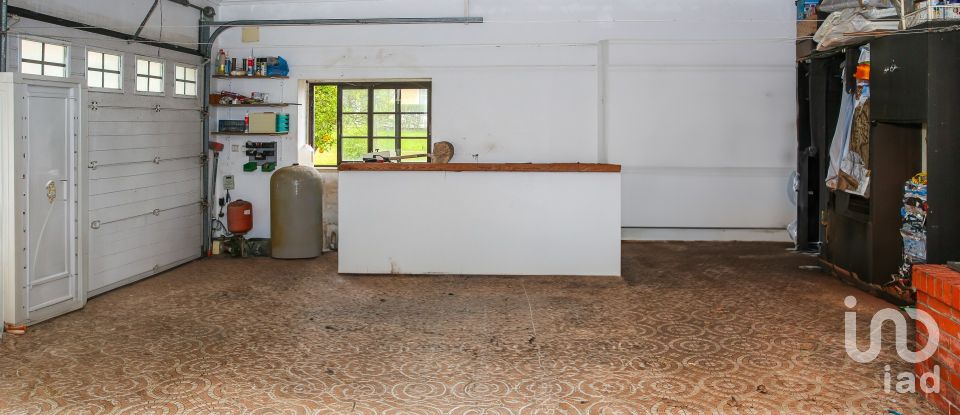 Moradia T5 em Campelos e Outeiro da Cabeça de 196 m²