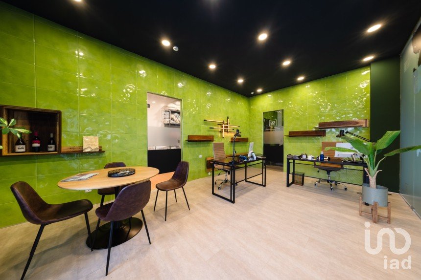 Boutique/Local commercial à Caldas da Rainha - Nossa Senhora do Pópulo, Coto e São Gregório de 53 m²