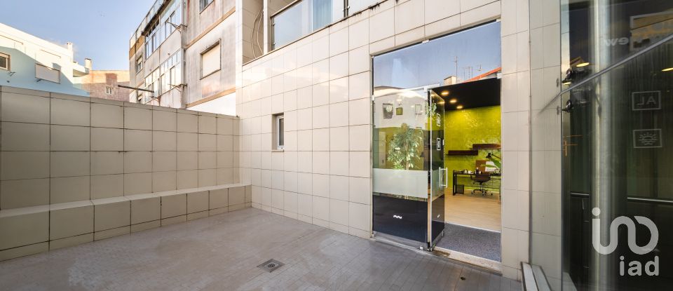 Boutique/Local commercial à Caldas da Rainha - Nossa Senhora do Pópulo, Coto e São Gregório de 53 m²