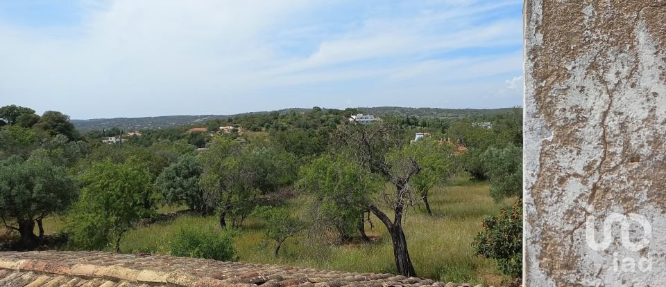 House T4 in Santa Bárbara de Nexe of 172 m²