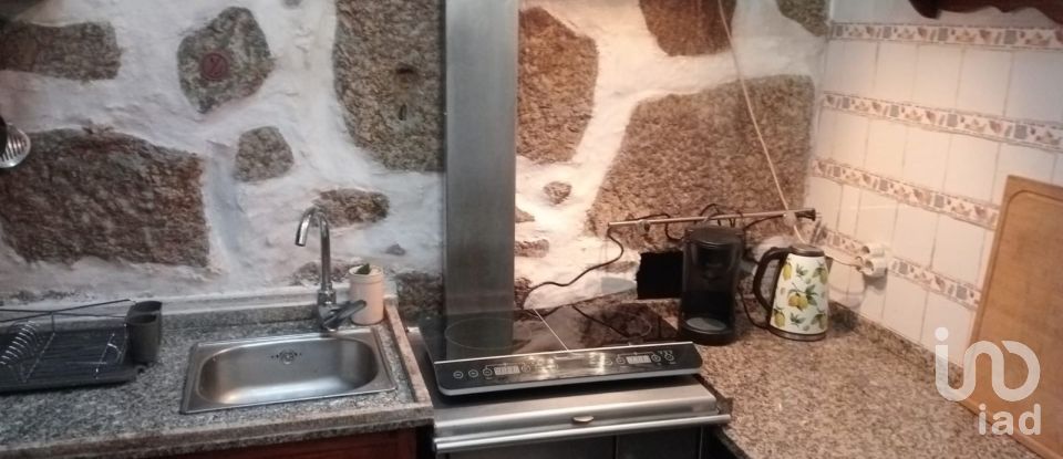 Maison de village T2 à Sousela de 6 500 m²