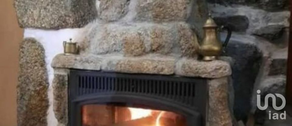 Maison de village T2 à Sousela de 6 500 m²