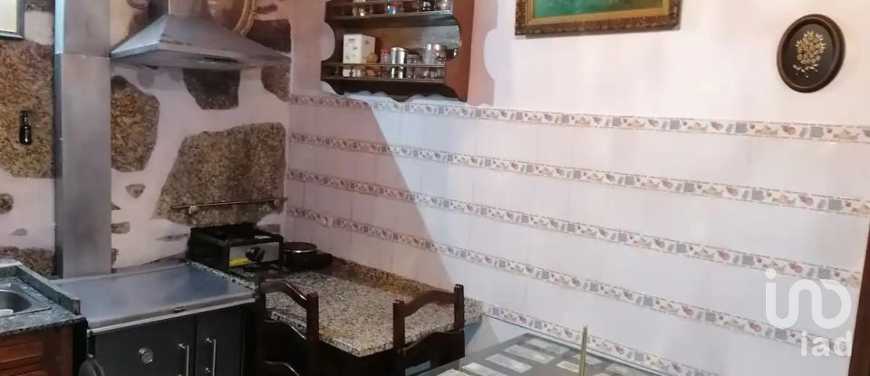 Maison de village T2 à Sousela de 6 500 m²