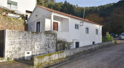 Maison de village T3 à Vila Nova de 70 m²