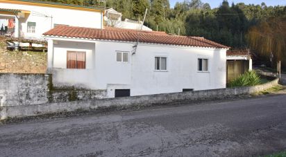 Maison de village T3 à Vila Nova de 70 m²