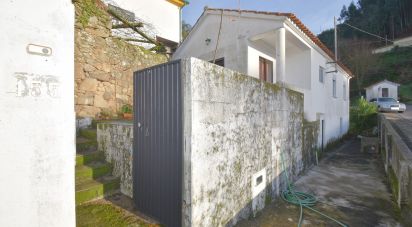 Maison de village T3 à Vila Nova de 70 m²