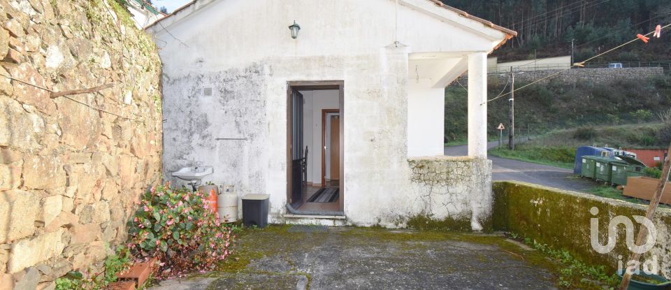 Casa de aldeia T3 em Vila Nova de 70 m²