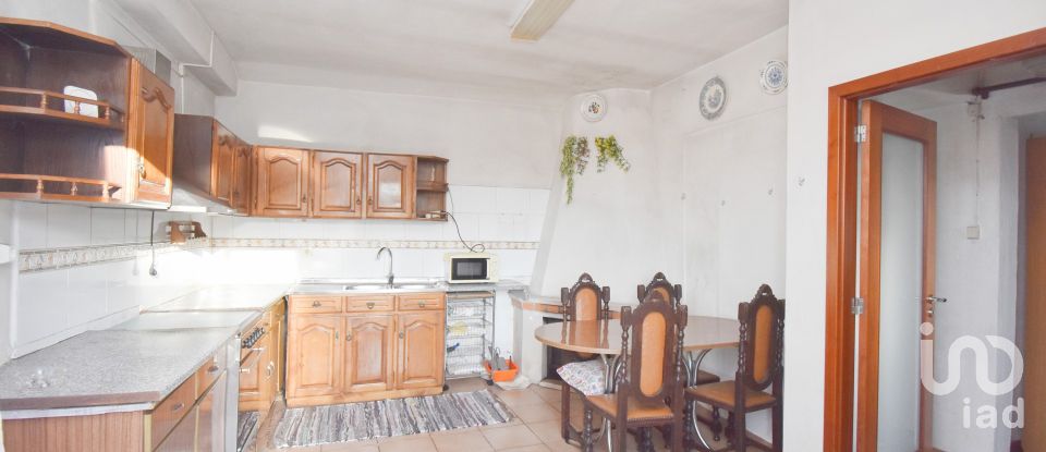 Casa de aldeia T3 em Vila Nova de 70 m²