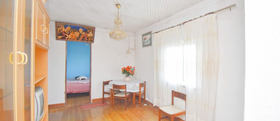 Casa de aldeia T3 em Vila Nova de 70 m²