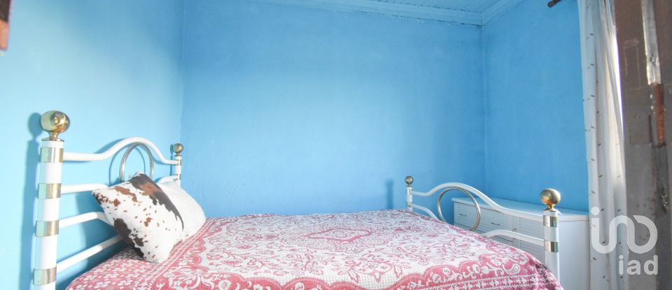 Casa de aldeia T3 em Vila Nova de 70 m²