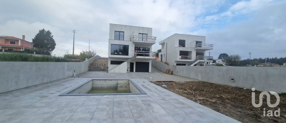 House T4 in Caldas da Rainha - Nossa Senhora do Pópulo, Coto e São Gregório of 213 m²