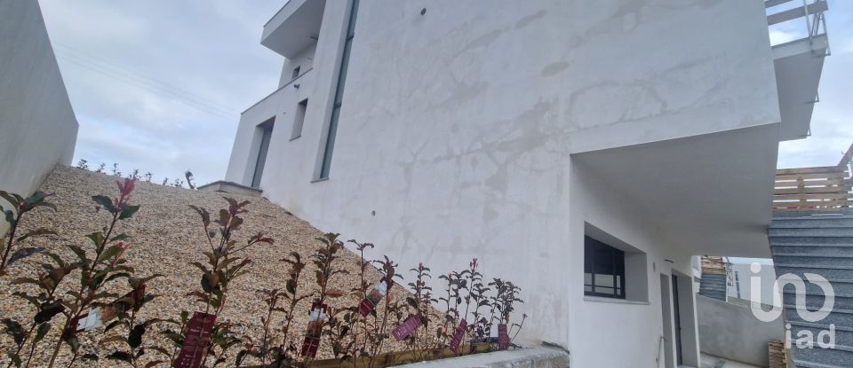 House T4 in Caldas da Rainha - Nossa Senhora do Pópulo, Coto e São Gregório of 213 m²