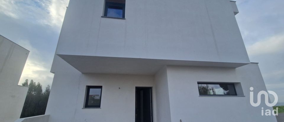 House T4 in Caldas da Rainha - Nossa Senhora do Pópulo, Coto e São Gregório of 213 m²