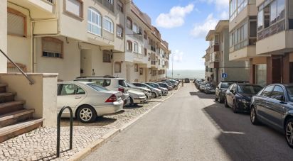 Apartment T2 in Carcavelos e Parede of 73 m²