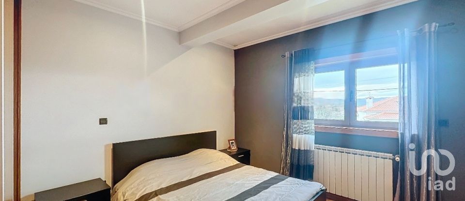 House T4 in Vale de Anta of 450 m²