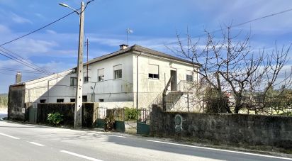 Maison traditionnelle T3 à Cavernães de 317 m²