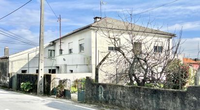 Maison traditionnelle T3 à Cavernães de 317 m²