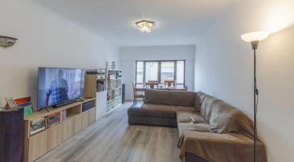 Apartment T3 in Mina de Água of 114 m²