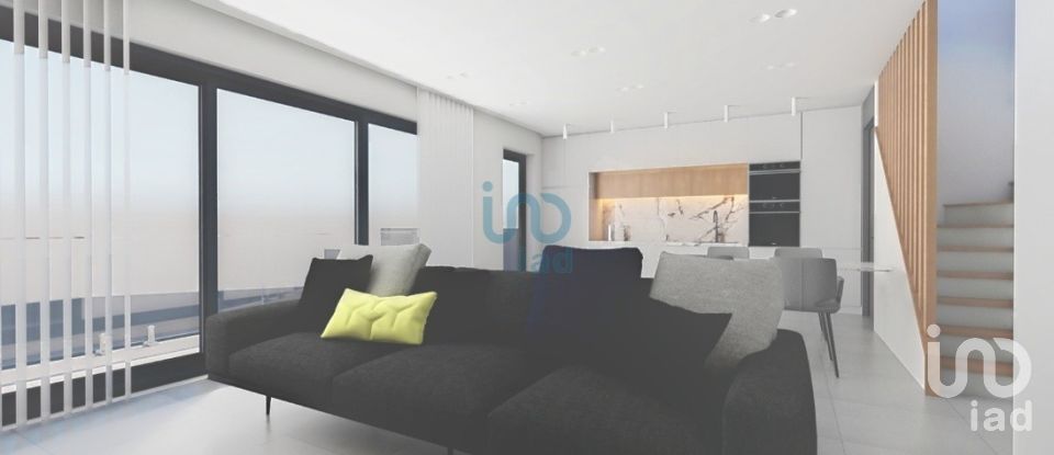 Maison T4 à Estômbar e Parchal de 322 m²