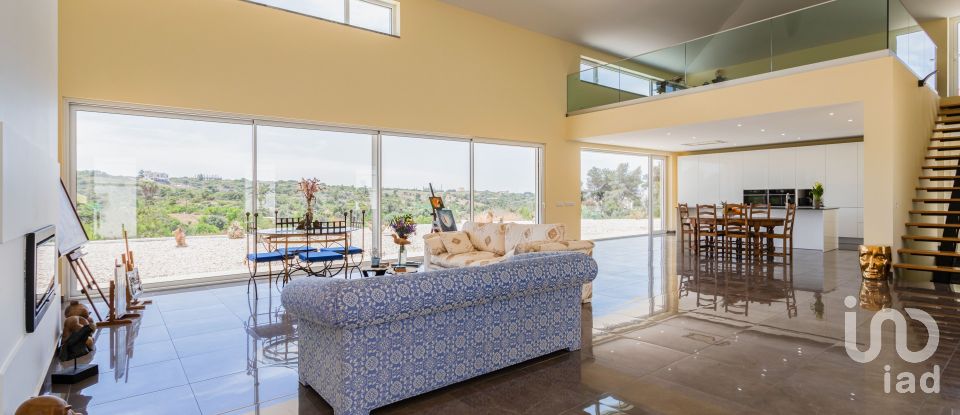 Maison T4 à Ferragudo de 303 m²