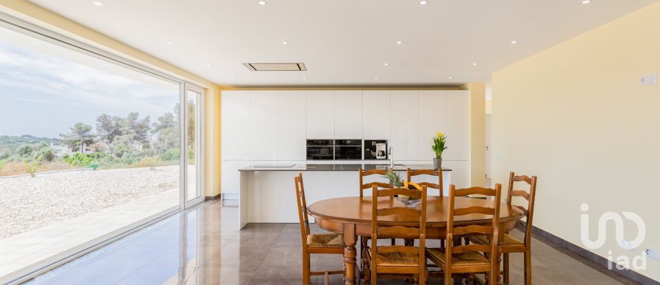 Maison T4 à Ferragudo de 303 m²