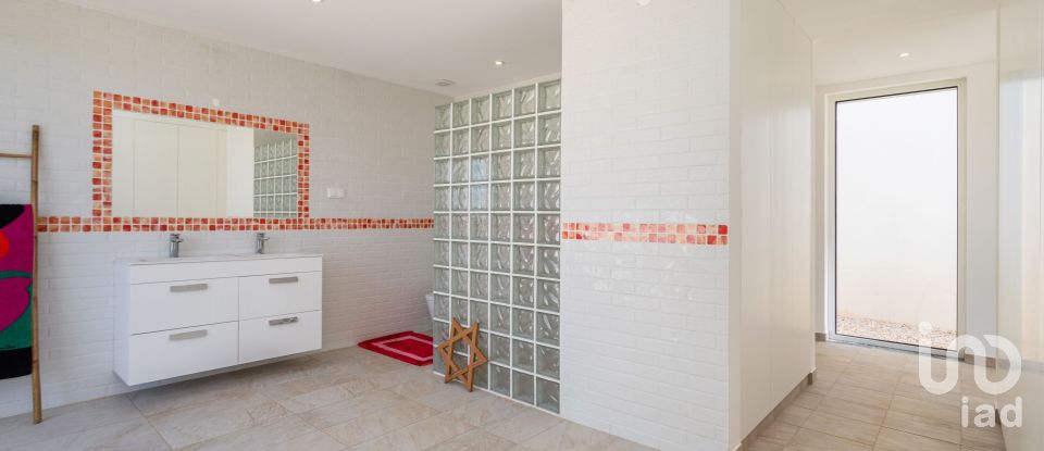 Maison T4 à Ferragudo de 303 m²