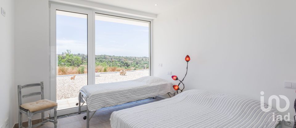 Maison T4 à Ferragudo de 303 m²