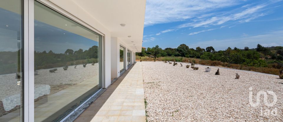 Maison T4 à Ferragudo de 303 m²