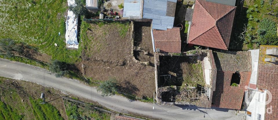 Moradia T1 em Friúmes e Paradela de 42 m²