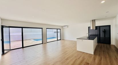 Maison T3 à Fernão Ferro de 135 m²