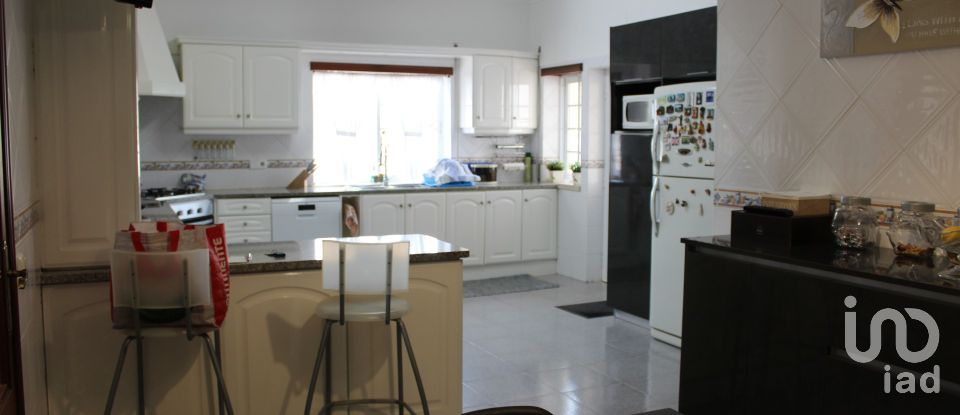 House T5 in Caldas da Rainha - Nossa Senhora do Pópulo, Coto e São Gregório of 315 m²
