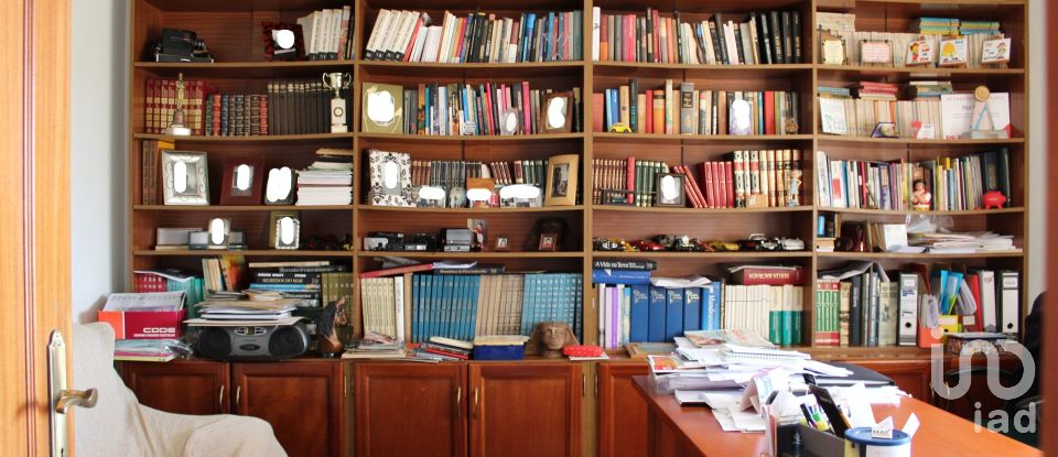 House T5 in Caldas da Rainha - Nossa Senhora do Pópulo, Coto e São Gregório of 315 m²