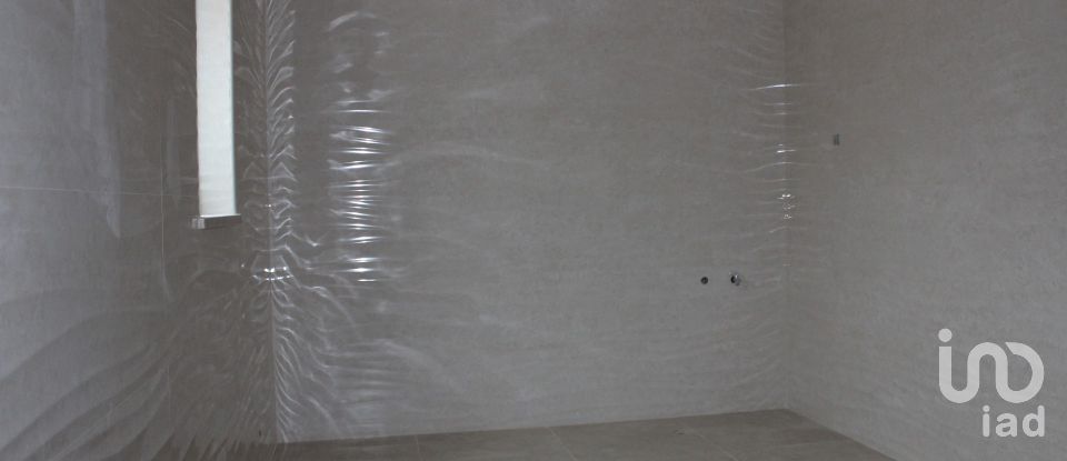 Moradia T4 em Salir de Matos de 189 m²