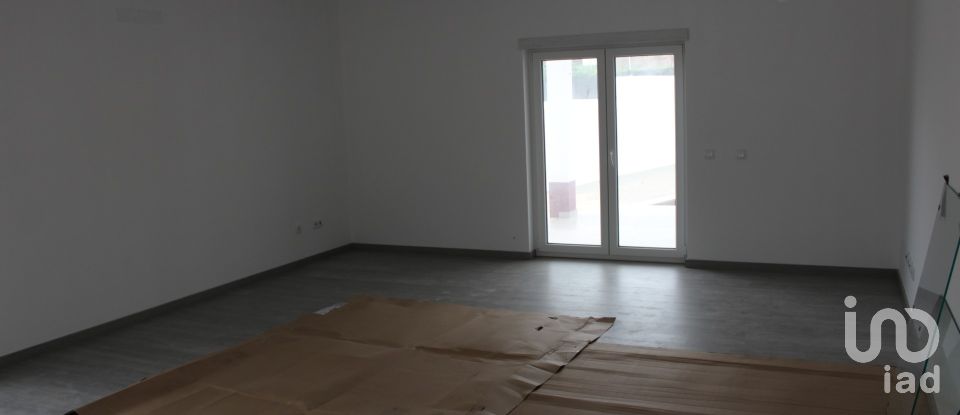 Moradia T4 em Salir de Matos de 189 m²