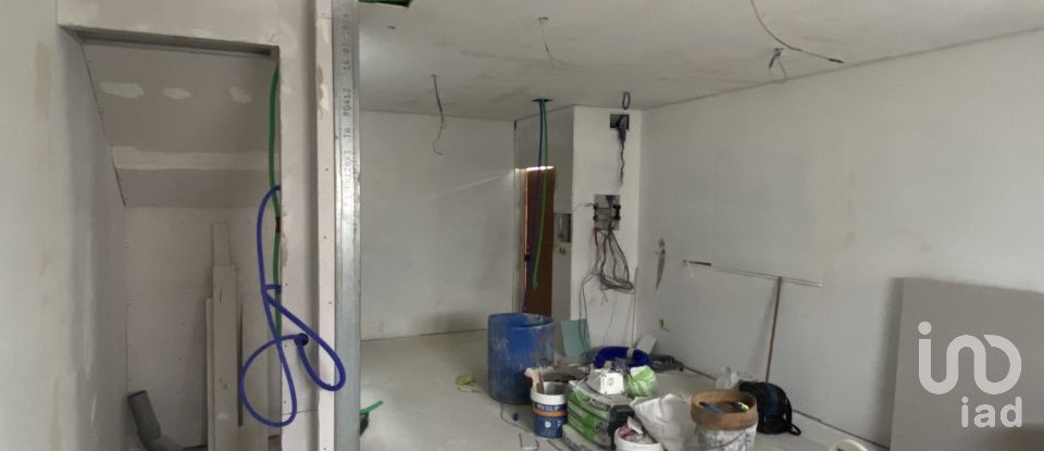 Moradia T2 em Alenquer (Santo Estêvão e Triana) de 84 m²