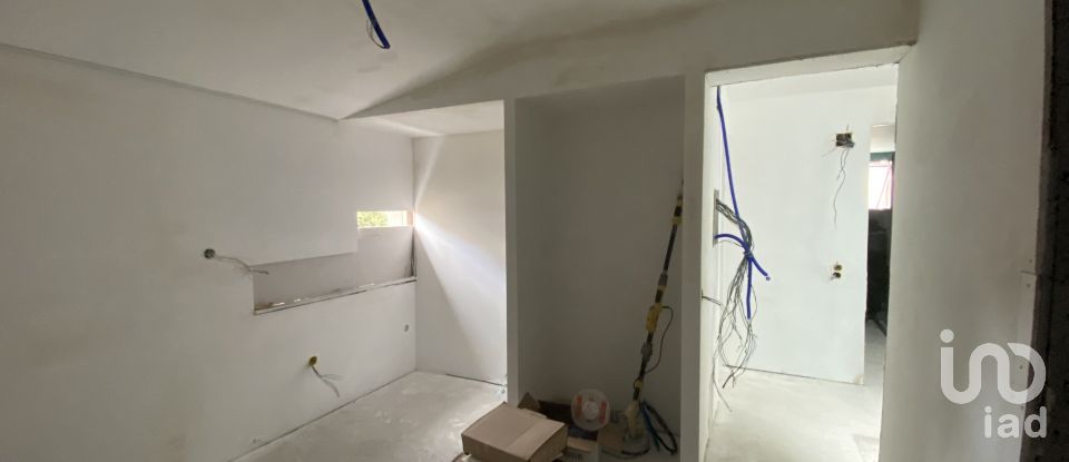 Moradia T2 em Alenquer (Santo Estêvão e Triana) de 84 m²