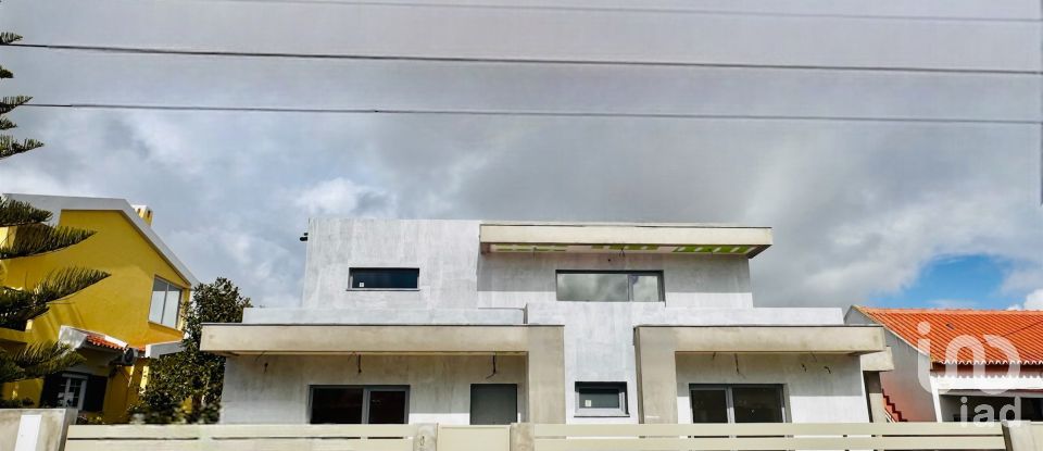 Maison T4 à Azeitão (São Lourenço e São Simão) de 243 m²