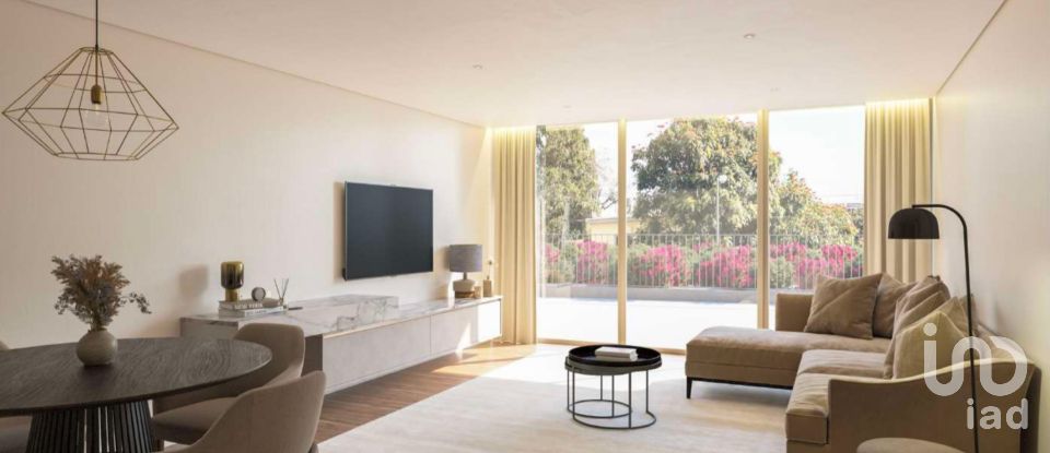 Apartamento T2 em Funchal (Santa Luzia) de 128 m²