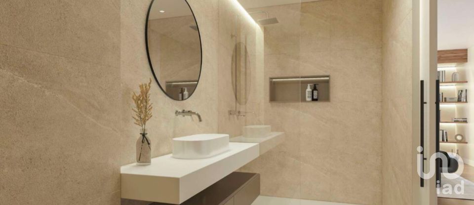 Apartamento T2 em Funchal (Santa Luzia) de 128 m²