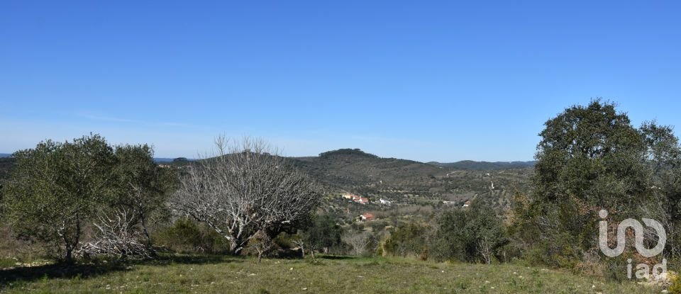 Terreno em Chãos de 2 000 m²