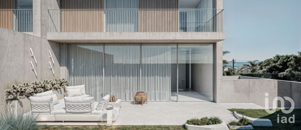 House T3 in Areosa of 256 m²