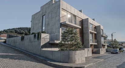 House T3 in Areosa of 262 m²