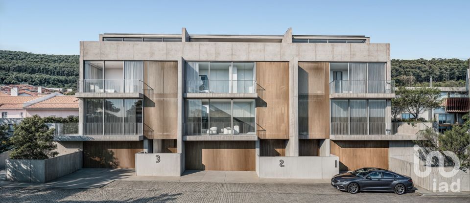 House T3 in Areosa of 262 m²