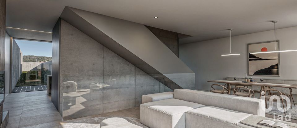 House T3 in Areosa of 262 m²