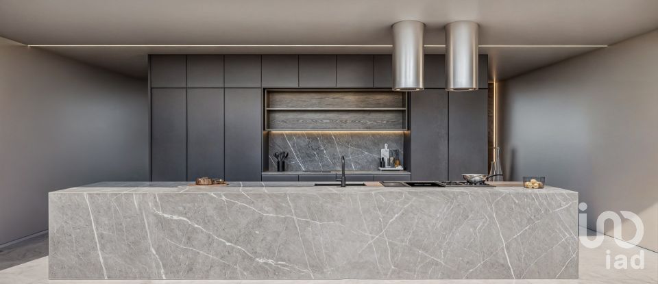 House T3 in Areosa of 264 m²