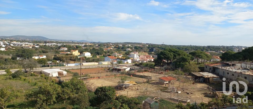 Land in Quarteira of 2,525 m²